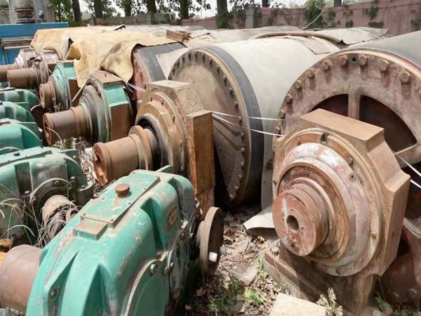 Paper machine equipment