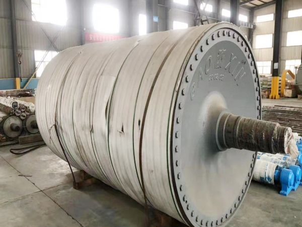 Paper machine equipment